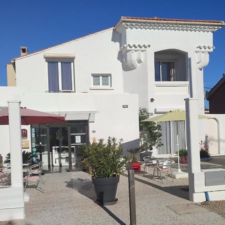 Hotel Le Calypso Hyères Екстериор снимка